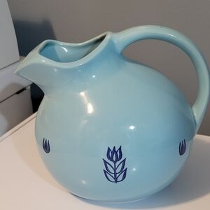 Cronin USA Pottery Vintage Ball Pitcher Tulip w/Lip. Turquoise Blue Tulips 72 Oz